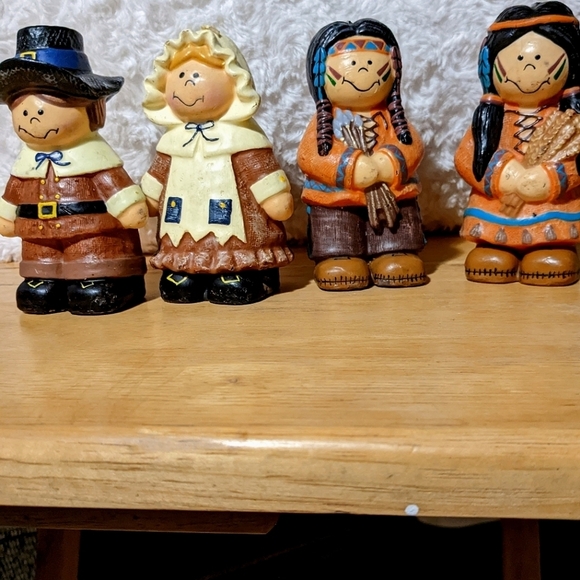 Vintage Thanksgiving candle set Native people and PILLgrams. - Picture 1 of 8